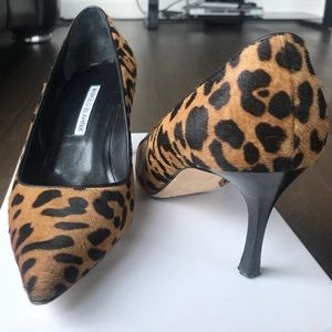 Manolo Blahnik Leapord Pumps